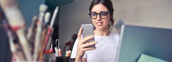 Proactive Live Chat: Benefits, Example Use Cases, and More